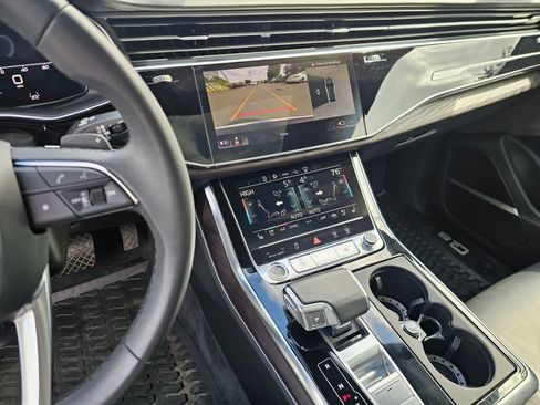 Used 2021 Audi Q8 Prestige AWD/4WD image 30
