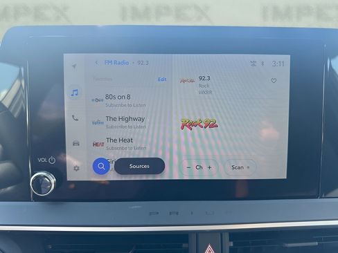 Used 2025 Toyota Prius XLE image 16