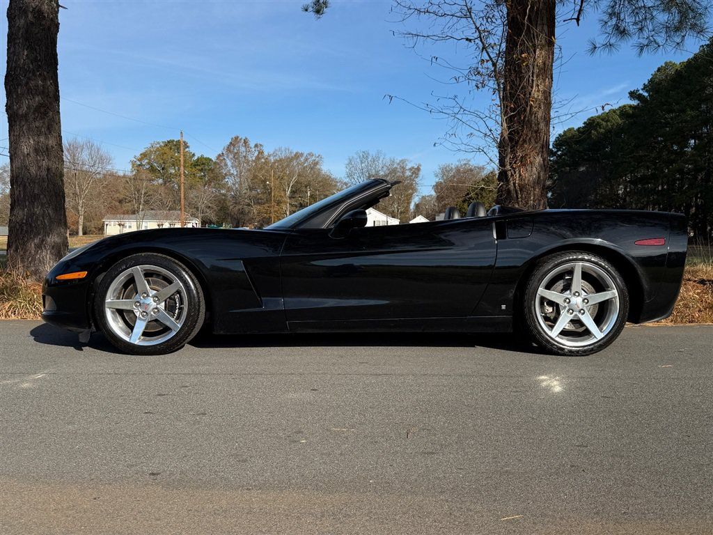 Used 2006 Chevrolet Corvette Convertible w/ Preferred Equipment Group RWD image 11