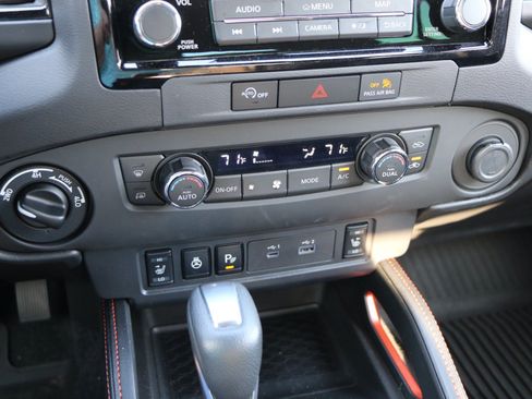 Used 2024 Nissan Frontier PRO-4X w/ Pro Convenience Package AWD/4WD image 25