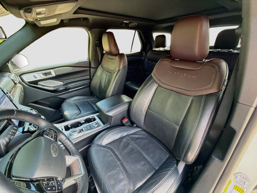 Used 2022 Ford Explorer Platinum w/ Equipment Group 601A AWD/4WD image 24