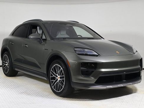 Certified 2025 Porsche Macan Electric image 9