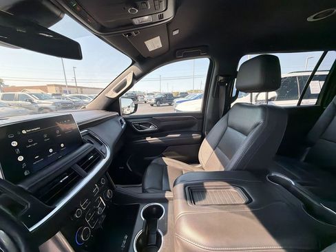 Used 2022 Chevrolet Suburban Z71 AWD/4WD image 11