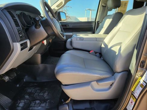 Used 2013 Toyota Tundra 2WD Double Cab image 27