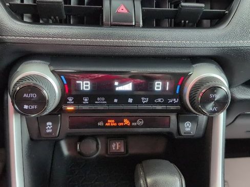 Used 2024 Toyota RAV4 XLE image 30