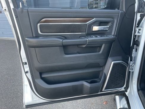 Used 2022 RAM 3500 Laramie image 20