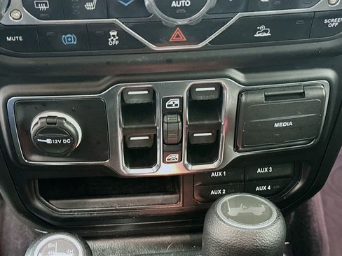 Used 2023 Jeep Wrangler Unlimited w/ Cold Weather Group image 24