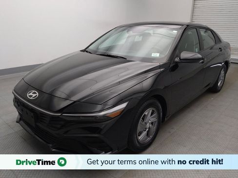 Used 2025 Hyundai Elantra SE FWD image 1