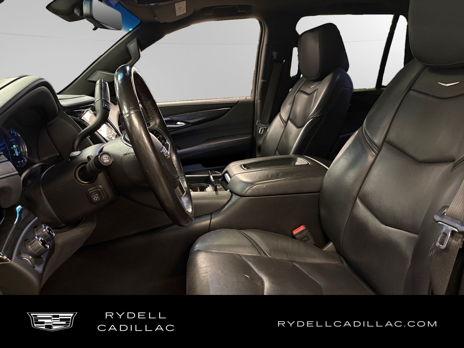 Used 2018 Cadillac Escalade Platinum AWD/4WD image 10