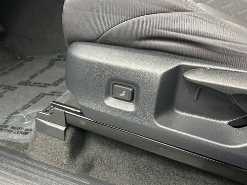 Used 2024 Toyota Tacoma SR5 RWD image 44