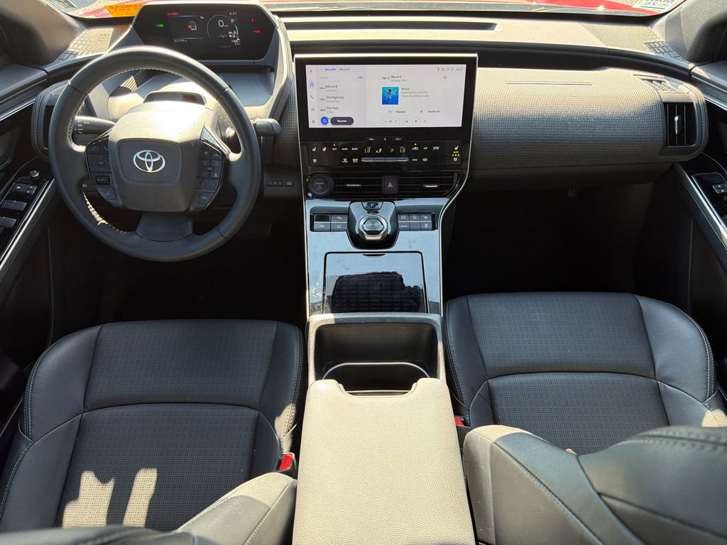 Used 2024 Toyota bZ4X FWD image 27