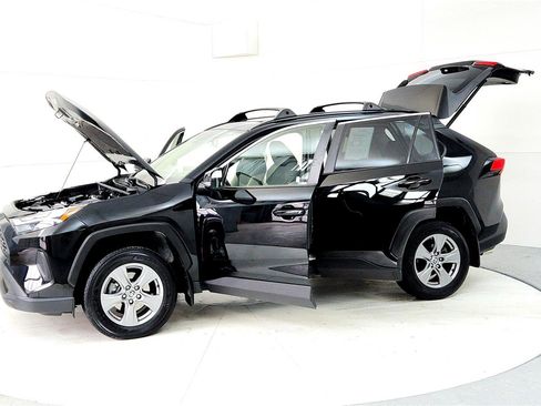 Certified 2023 Toyota RAV4 XLE w/ Convenience Package image 10