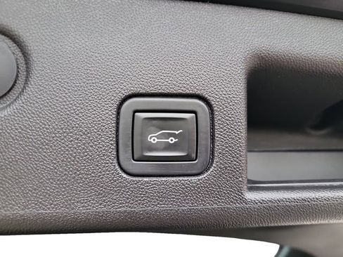 Used 2023 Chevrolet Equinox RS w/ RS Leather Package image 25