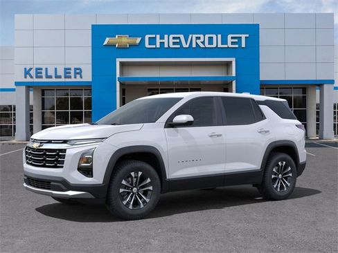 Used 2025 Chevrolet Equinox LT w/ Safety and Technology Package image 2