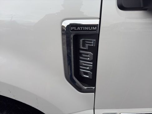 Used 2022 Ford F350 Platinum image 7