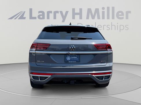 Used 2022 Volkswagen Atlas Cross Sport SEL Premium R-Line AWD/4WD image 4