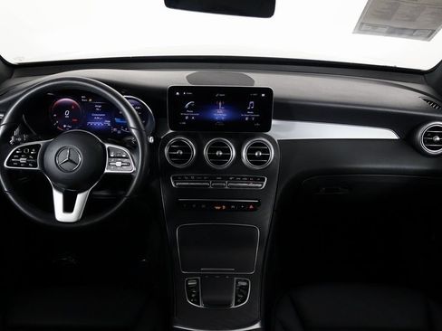Certified 2022 Mercedes-Benz GLC 300 image 8