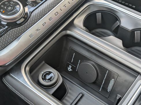 New 2027 Ford Expedition Platinum w/ Stealth Appearance Package AWD/4WD image 27