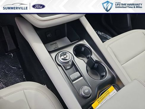 New 2026 Ford Explorer Active w/ Active Comfort Package RWD image 30