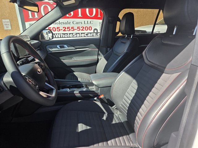 Used 2026 Ford Explorer ST-Line w/ ST-Line Street Pack RWD image 7