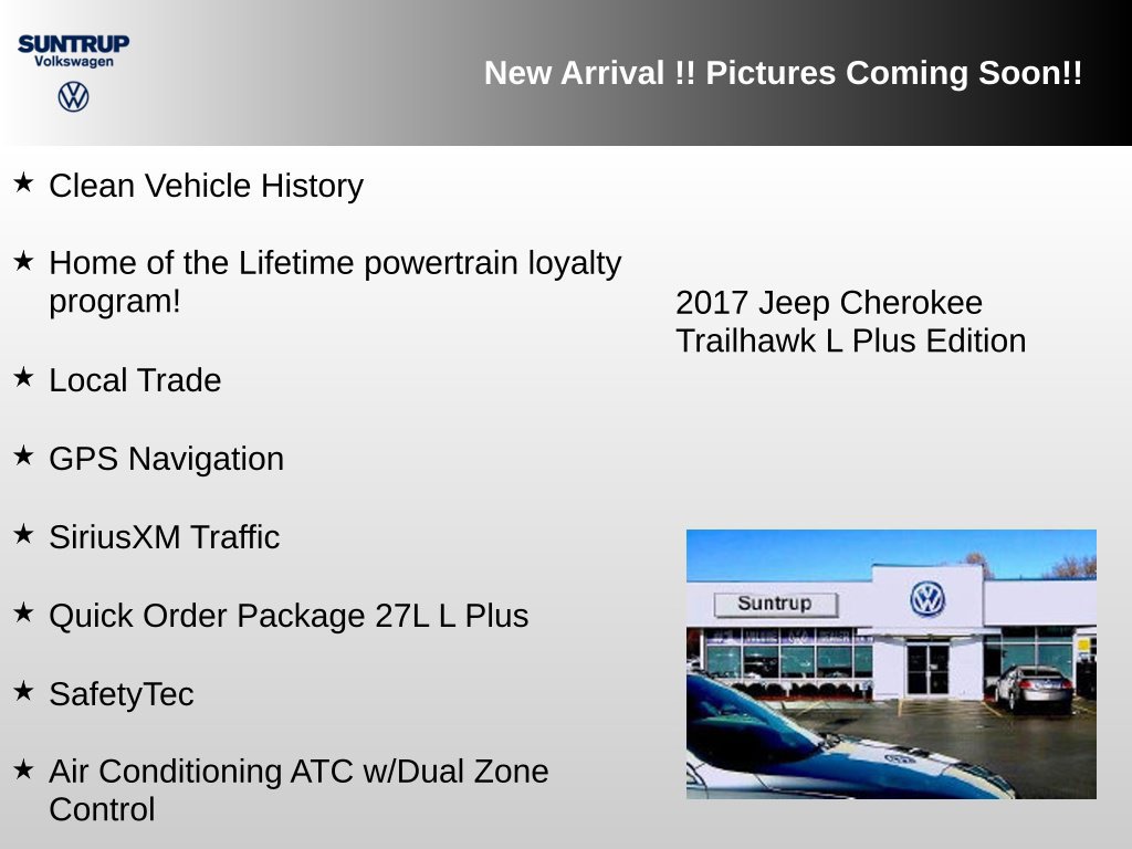 Used 2017 Jeep Cherokee Trailhawk AWD/4WD image 3