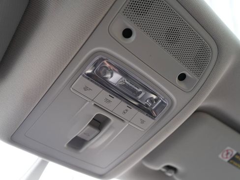 Used 2016 Audi A3 e-tron Premium Plus w/ Premium Plus Package image 30