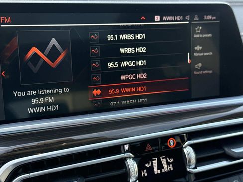 Used 2023 BMW X5 xDrive40i image 3