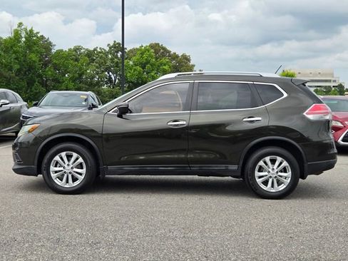Used 2015 Nissan Rogue SV FWD image 2
