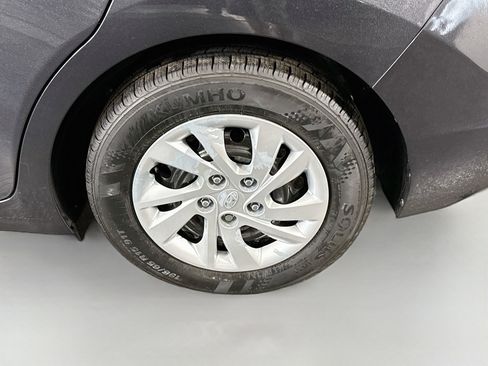 Used 2020 Hyundai Elantra SE w/ Cargo Package (C1) FWD image 36