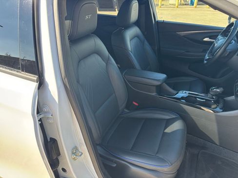 Used 2025 Buick Envista Sport Touring image 34