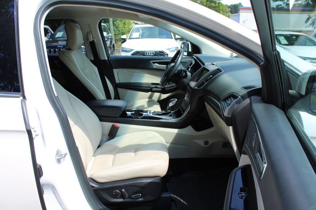 Used 2018 Ford Edge Titanium w/ Technology Package FWD image 29