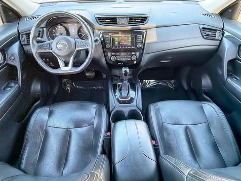 Used 2019 Nissan Rogue SL w/ Premium Package image 16