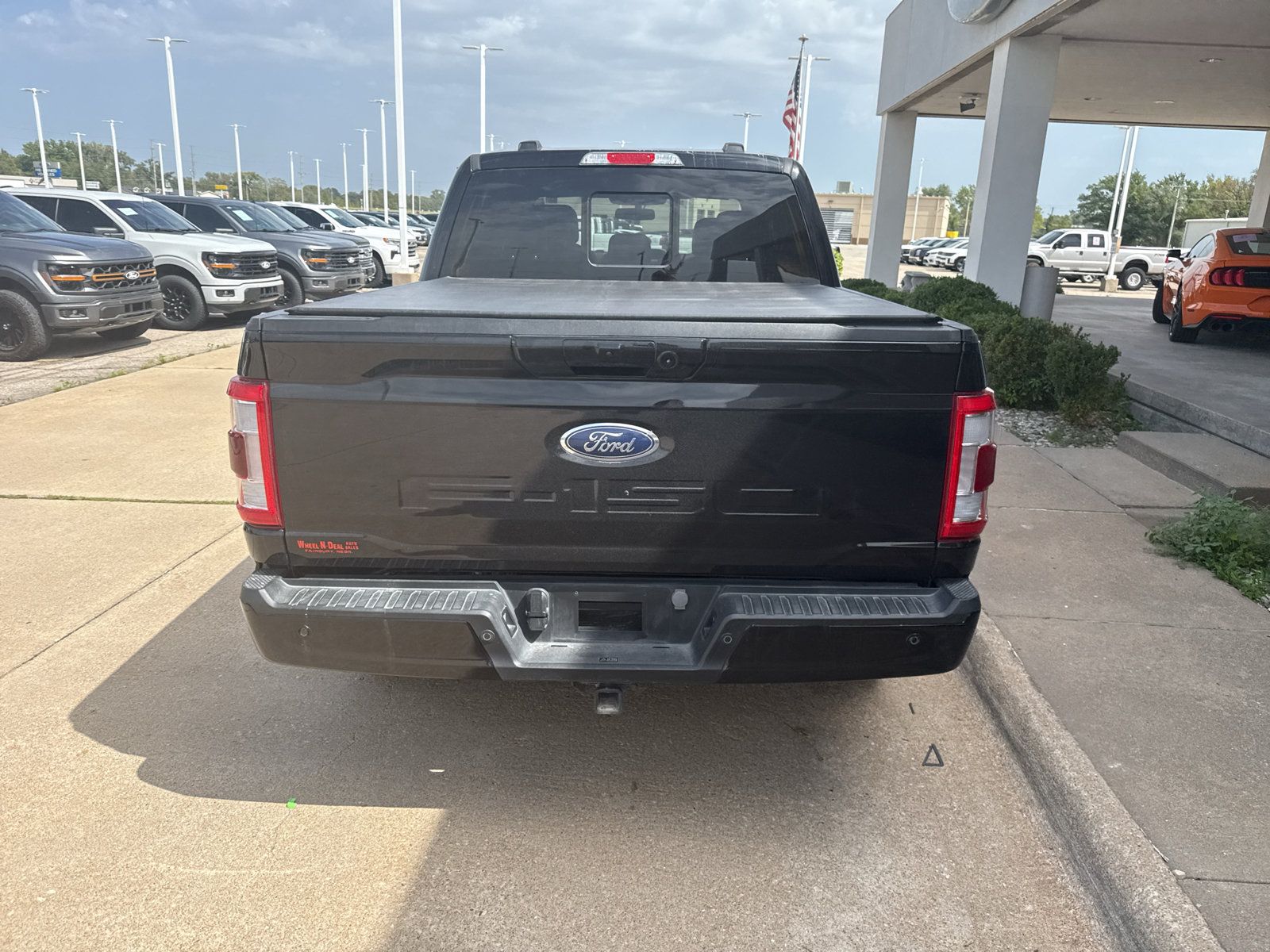 Used 2023 Ford F150 Lariat AWD/4WD image 6