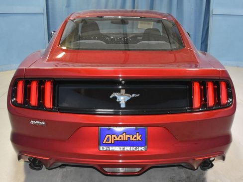 Used 2017 Ford Mustang Coupe image 23