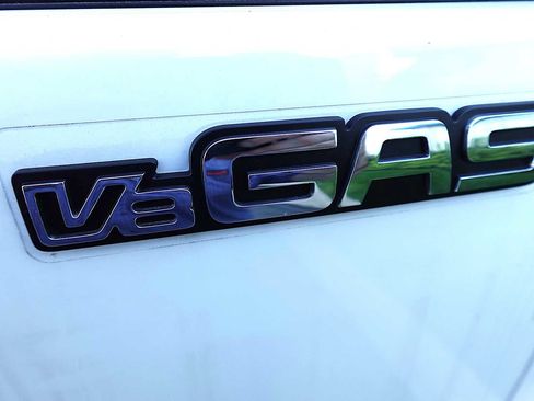 New 2024 Chevrolet Low Cab Forward 5500XG RWD image 18