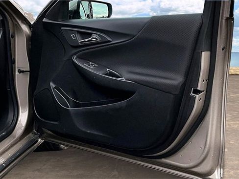 Used 2023 Chevrolet Malibu LT image 28