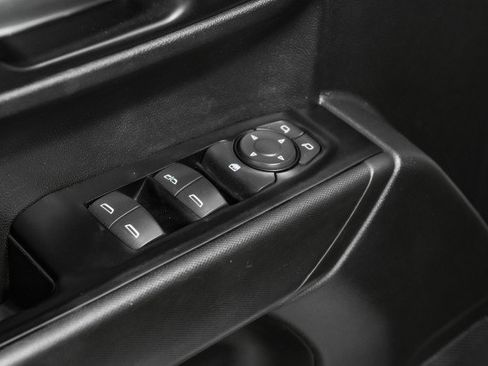 Used 2019 Chevrolet Silverado 1500 Custom w/ Custom Value Package image 39