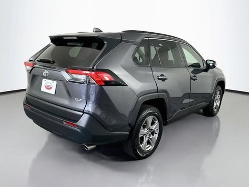 Used 2025 Toyota RAV4 XLE FWD image 5