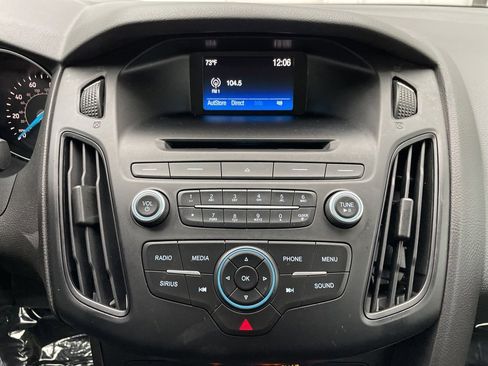 Used 2017 Ford Focus SE image 31