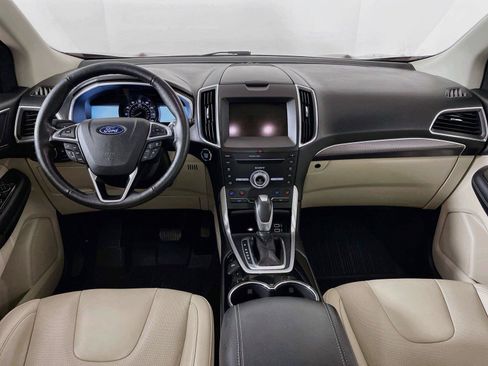 Used 2018 Ford Edge Titanium w/ Equipment Group 301A AWD/4WD image 31