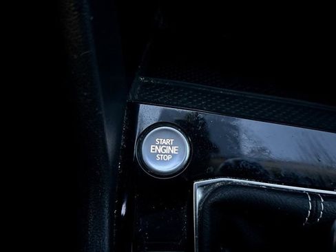 Used 2023 Volkswagen Taos SE w/ Black Wheel Package image 26