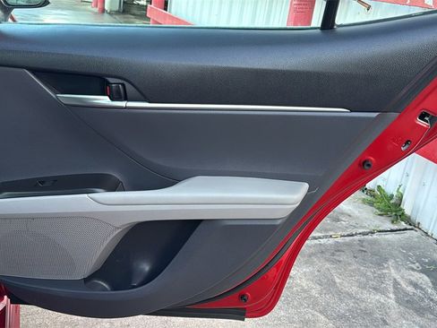 Used 2021 Toyota Camry SE image 28