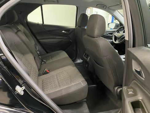 Used 2023 Chevrolet Equinox LT w/ Driver Convenience Package image 18