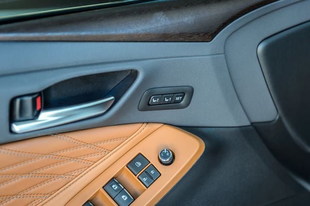 Used 2019 Toyota Avalon Limited FWD image 52
