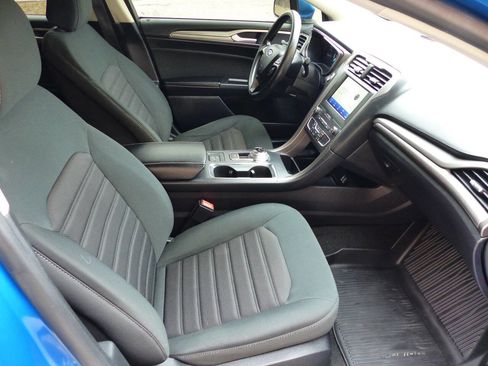 Used 2020 Ford Fusion SE image 20