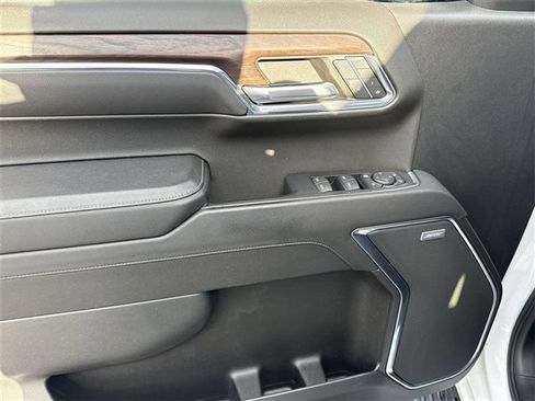 Used 2023 GMC Sierra 1500 SLT w/ SLT Premium Package image 22