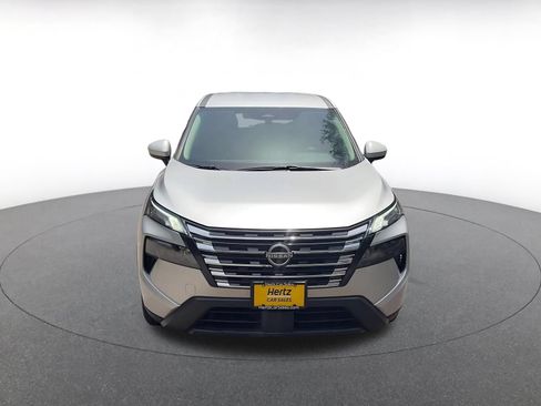 Used 2025 Nissan Rogue SV AWD/4WD image 4