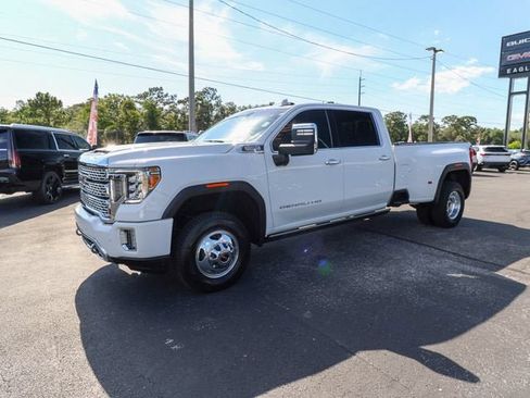 Used 2022 GMC Sierra 3500 Denali w/ Denali Ultimate Package AWD/4WD image 4
