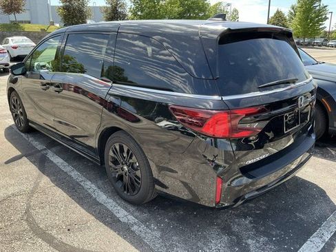Used 2025 Honda Odyssey Sport-L image 11