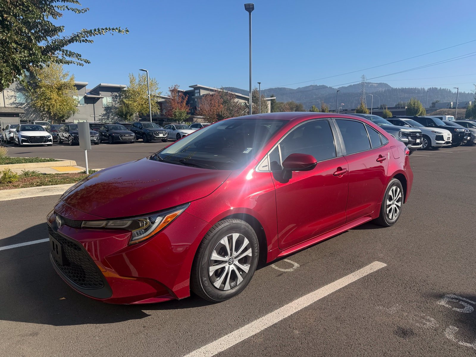Used 2022 Toyota Corolla LE FWD image 1